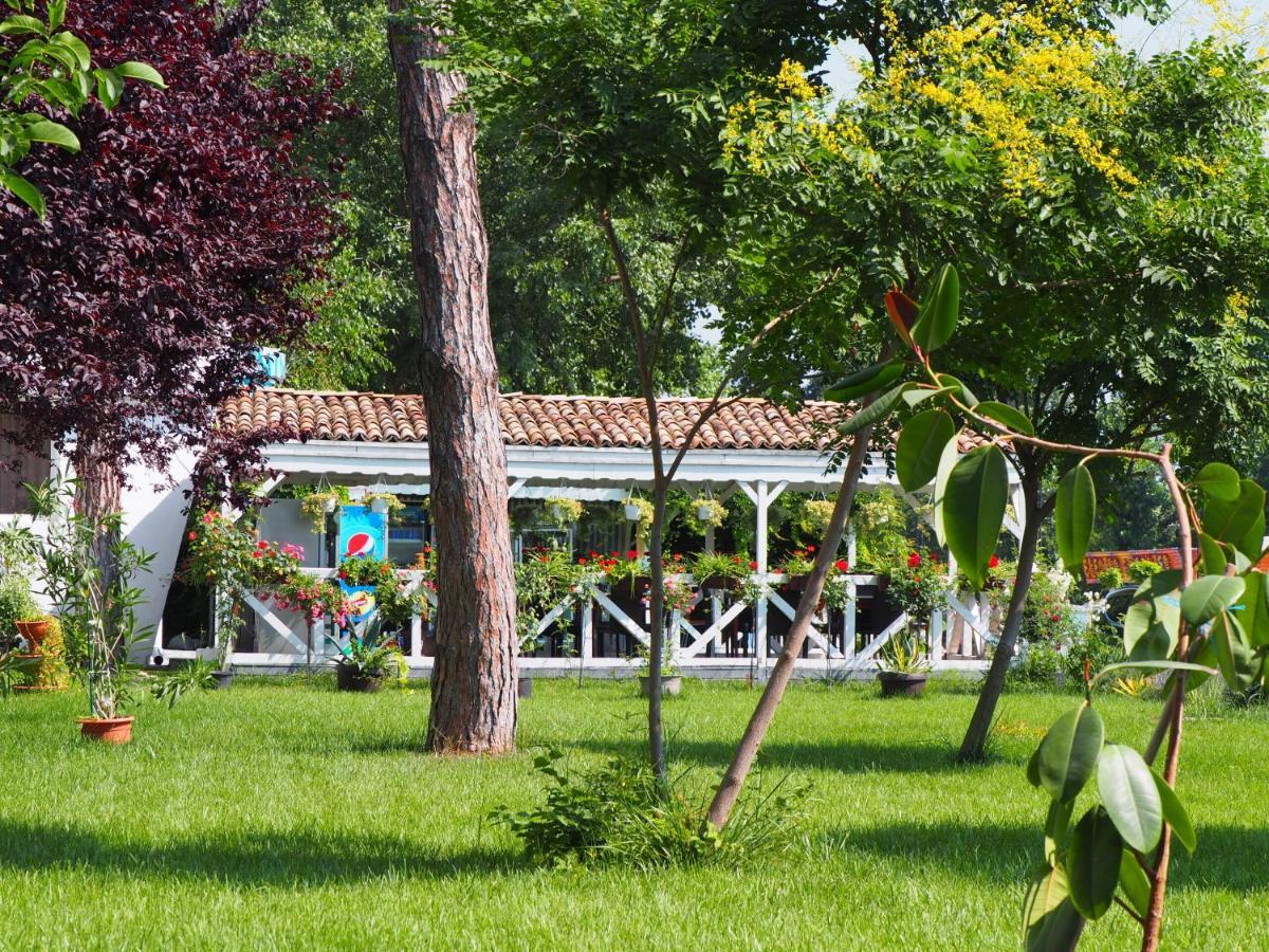 Hotel Minerva Эфорие Норд Экстерьер фото